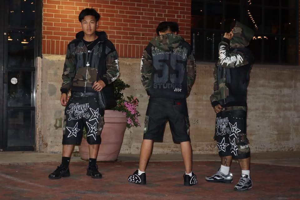 WOUNDED WEALTH | HOODIE